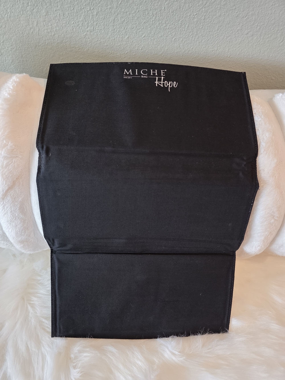 MICHE Hope Shell - Picture 5 of 8